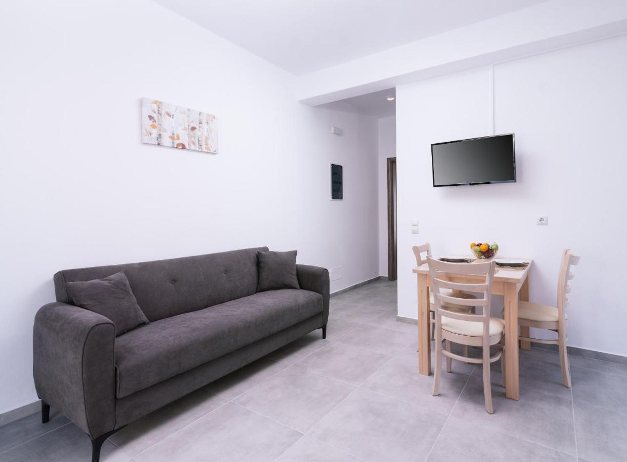 Lychnos Apartments Kamilari Eksteriør billede