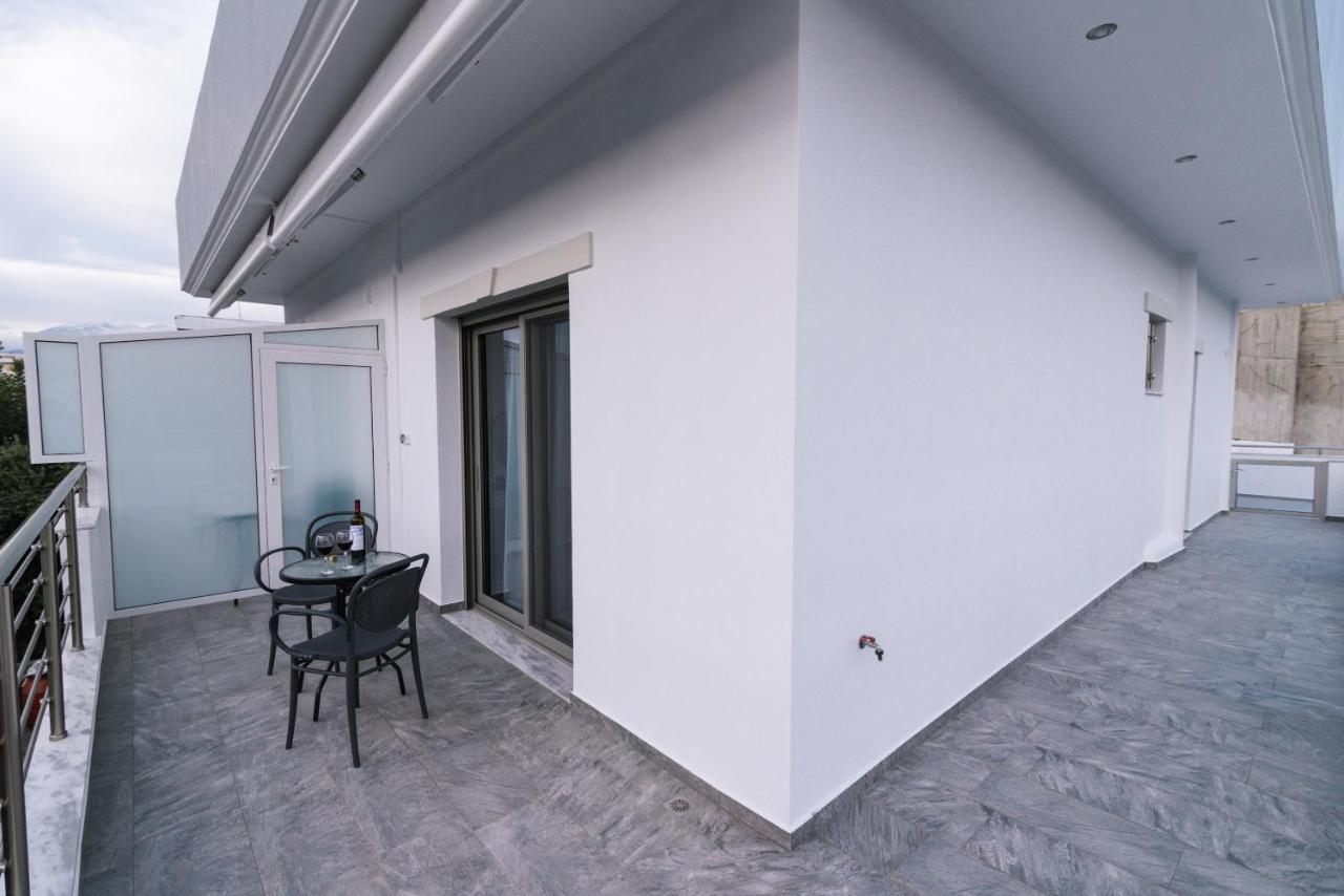 Lychnos Apartments Kamilari Eksteriør billede