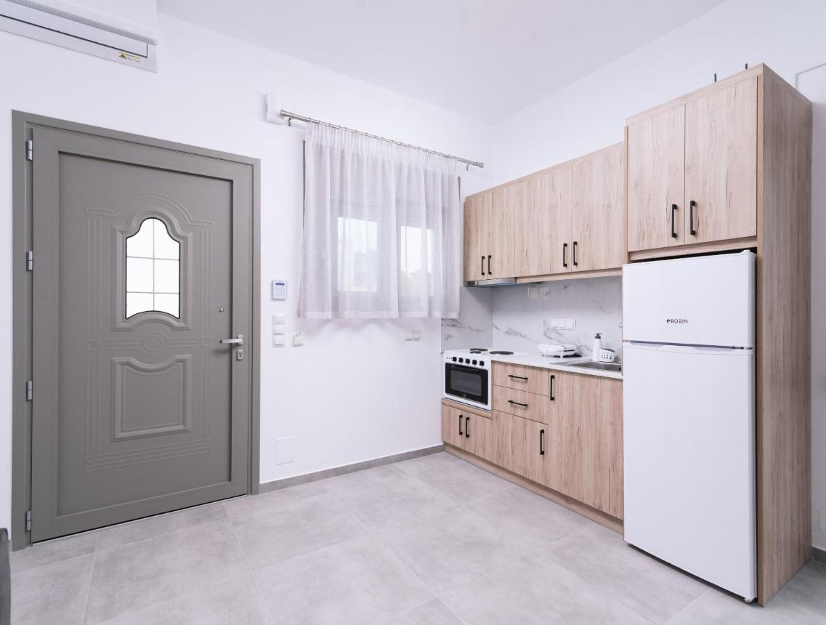Lychnos Apartments Kamilari Eksteriør billede
