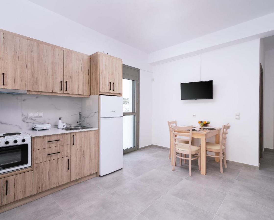 Lychnos Apartments Kamilari Eksteriør billede