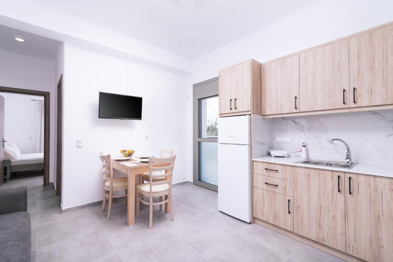Lychnos Apartments Kamilari Eksteriør billede